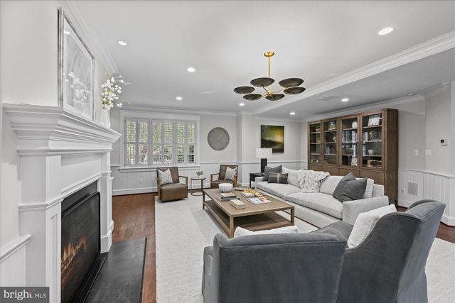2120 ELLIOTT AVE, Mclean, VA 22101