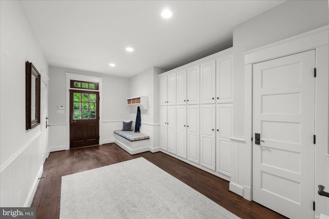 2120 ELLIOTT AVE, Mclean, VA 22101