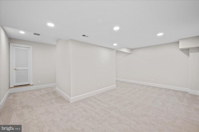 2120 ELLIOTT AVE, Mclean, VA 22101