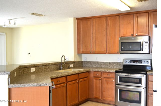 800 BLACK CHERRY Drive S, St. Johns, FL 32259