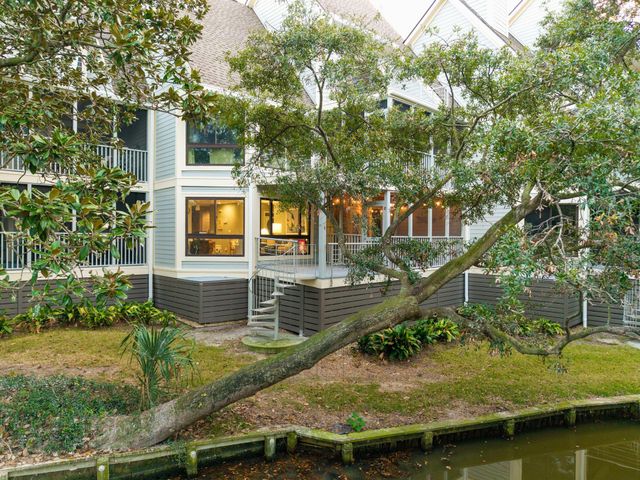 213 Little Oak Island Drive, Folly Beach, SC 29439