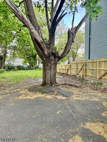 130 Shepard Ave, East Orange City, NJ 07018