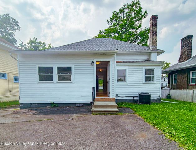 40 Fairview Avenue, Hudson, NY 12534