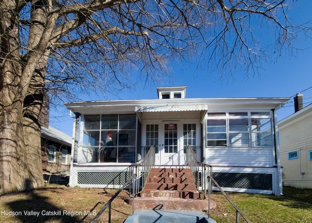 40 Fairview Avenue, Hudson, NY 12534