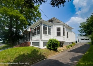 40 Fairview Avenue, Hudson, NY 12534
