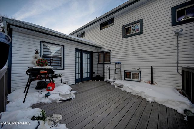 11 Spyros Drive, South Amboy, NJ 08879