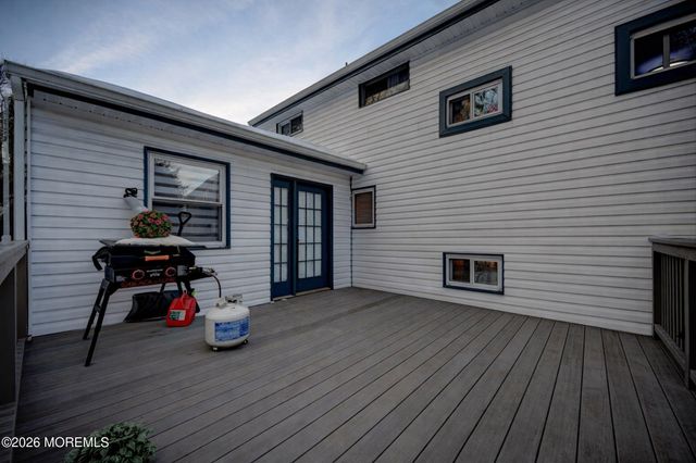 11 Spyros Drive, South Amboy, NJ 08879