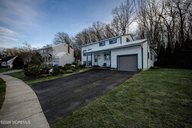 11 Spyros Drive, South Amboy, NJ 08879