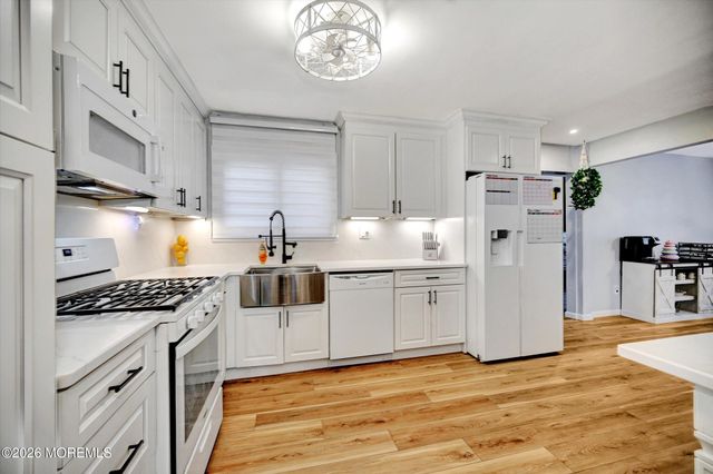 11 Spyros Drive, South Amboy, NJ 08879