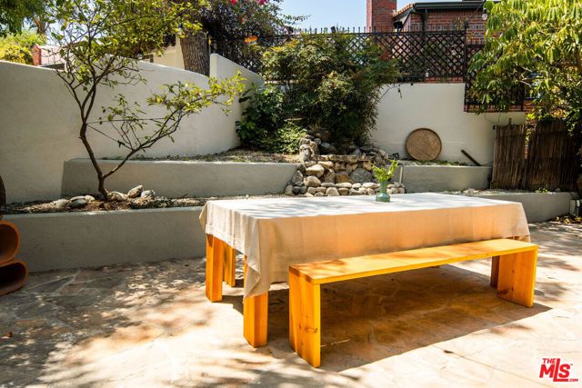 1975 Micheltorena Street, Los Angeles, CA 90039