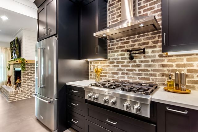 301 Willow Oak Trl, Ellijay, GA 30540