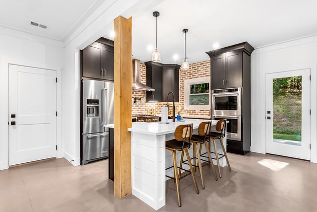 301 Willow Oak Trl, Ellijay, GA 30540