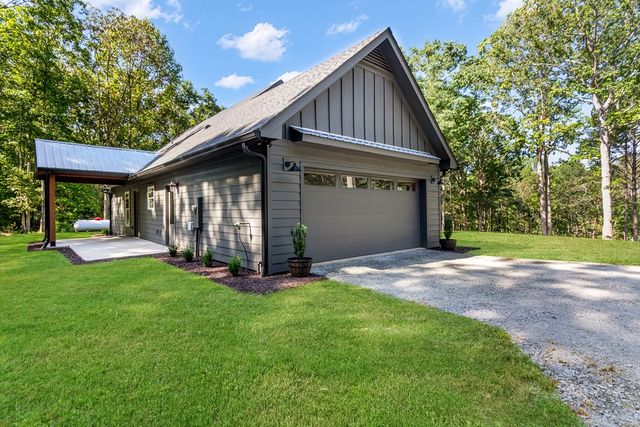 301 Willow Oak Trl, Ellijay, GA 30540