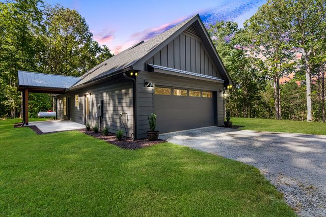 301 Willow Oak Trl, Ellijay, GA 30540