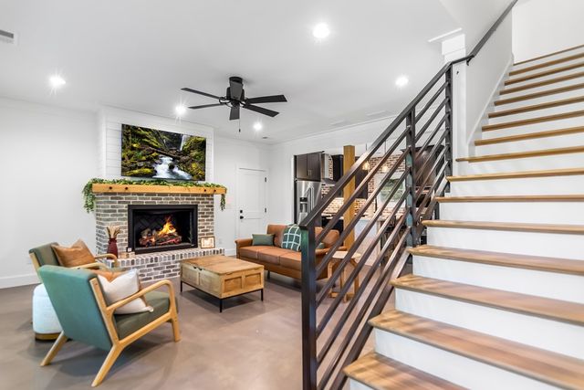 301 Willow Oak Trl, Ellijay, GA 30540