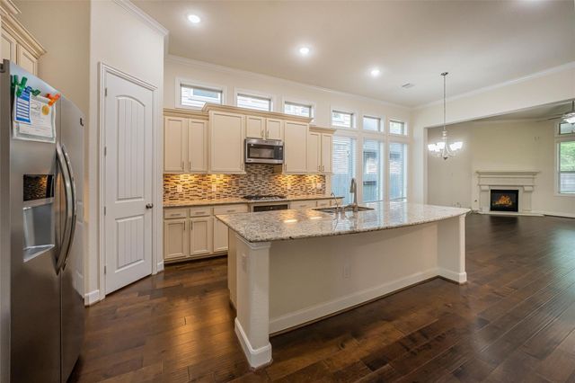 1019 Ginger Glade Lane, Pinehurst, TX 77362