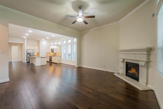 1019 Ginger Glade Lane, Pinehurst, TX 77362