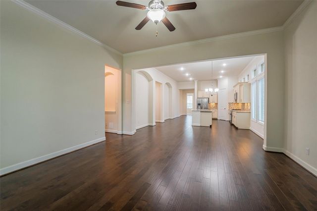 1019 Ginger Glade Lane, Pinehurst, TX 77362