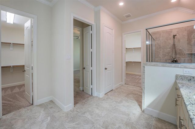 1019 Ginger Glade Lane, Pinehurst, TX 77362