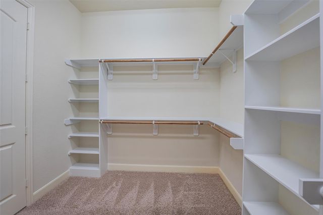 1019 Ginger Glade Lane, Pinehurst, TX 77362