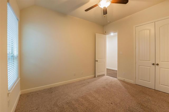 1019 Ginger Glade Lane, Pinehurst, TX 77362