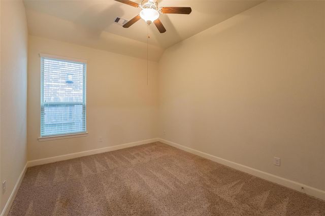 1019 Ginger Glade Lane, Pinehurst, TX 77362