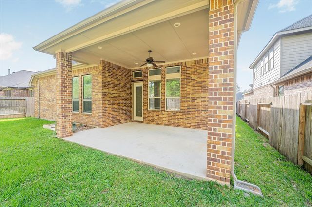 1019 Ginger Glade Lane, Pinehurst, TX 77362