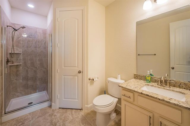 1019 Ginger Glade Lane, Pinehurst, TX 77362