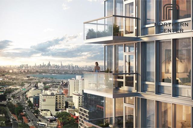 13818 Northern Blvd # 7D, New York City, NY 11354