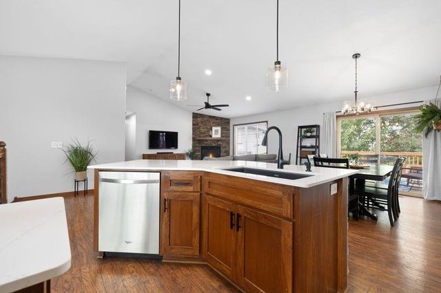 2621 17TH ST NW, Minot, ND 58703