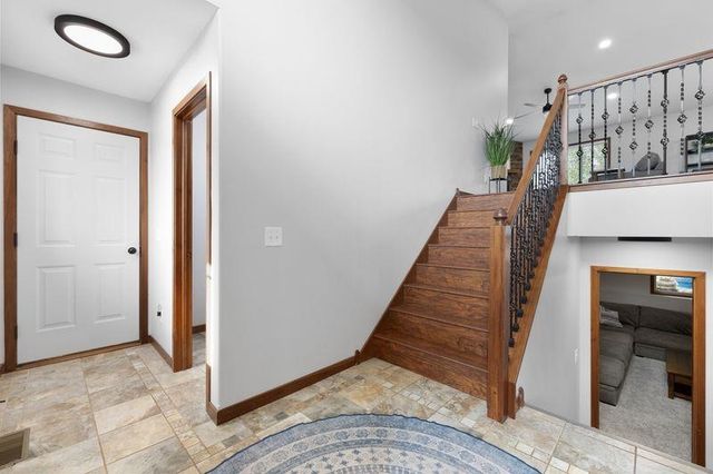 2621 17TH ST NW, Minot, ND 58703