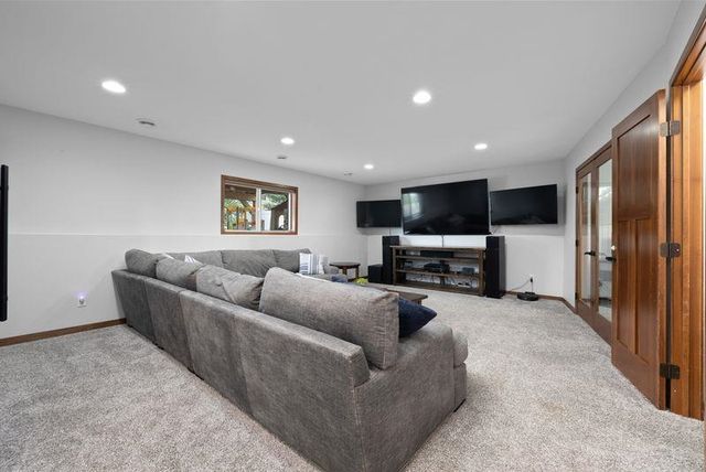 2621 17TH ST NW, Minot, ND 58703