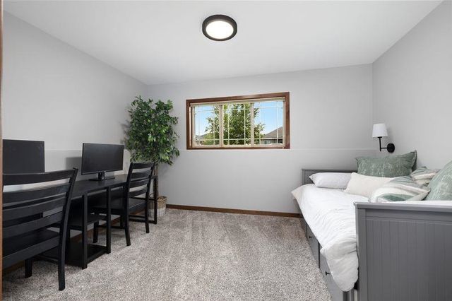 2621 17TH ST NW, Minot, ND 58703