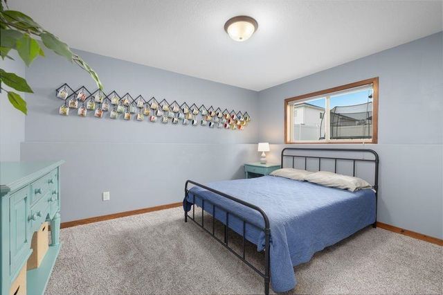 2621 17TH ST NW, Minot, ND 58703