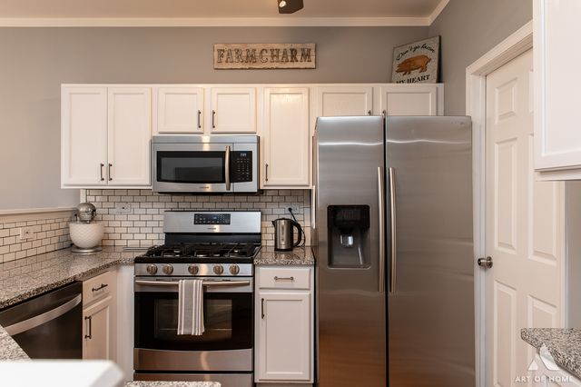 9230 W Arquilla Drive 35, Mokena, IL 60448