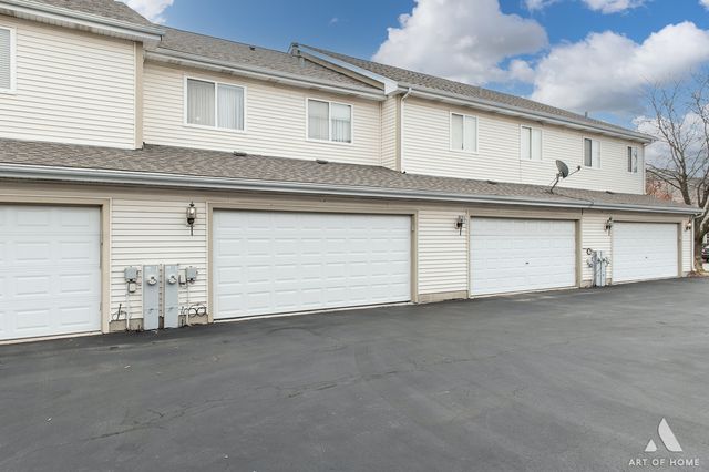 9230 W Arquilla Drive 35, Mokena, IL 60448