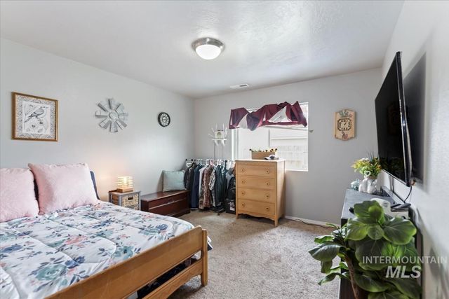 1790 SW Levant Way, Mountain Home, ID 83647