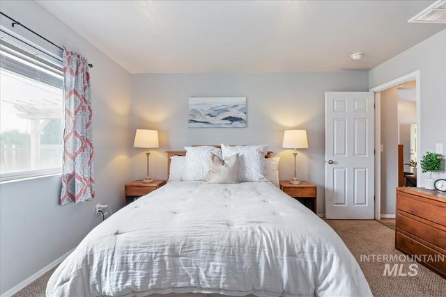 1790 SW Levant Way, Mountain Home, ID 83647