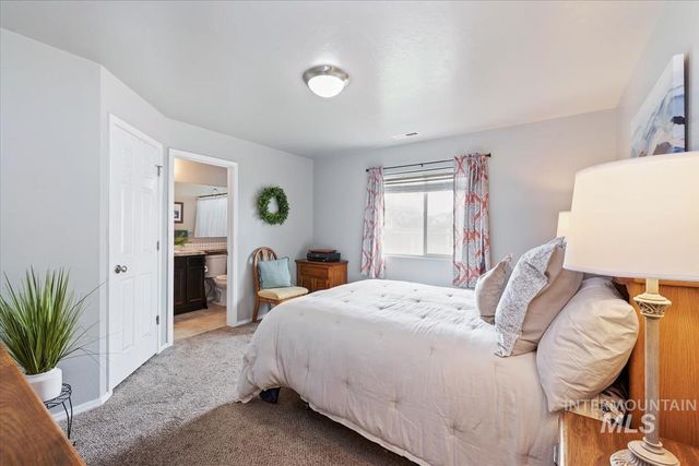1790 SW Levant Way, Mountain Home, ID 83647
