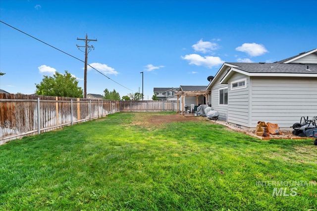 1790 SW Levant Way, Mountain Home, ID 83647