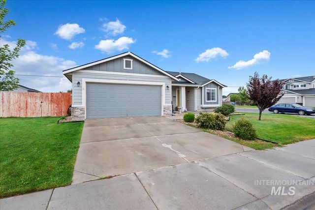 1790 SW Levant Way, Mountain Home, ID 83647
