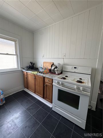 28 Shoreham Parkway, Buffalo, NY 14216