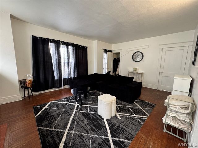 28 Shoreham Parkway, Buffalo, NY 14216