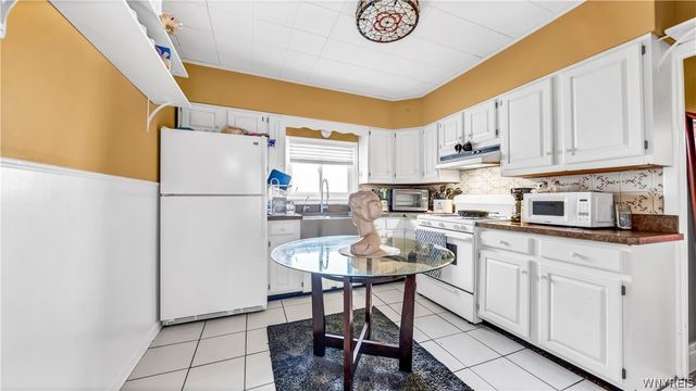 28 Shoreham Parkway, Buffalo, NY 14216