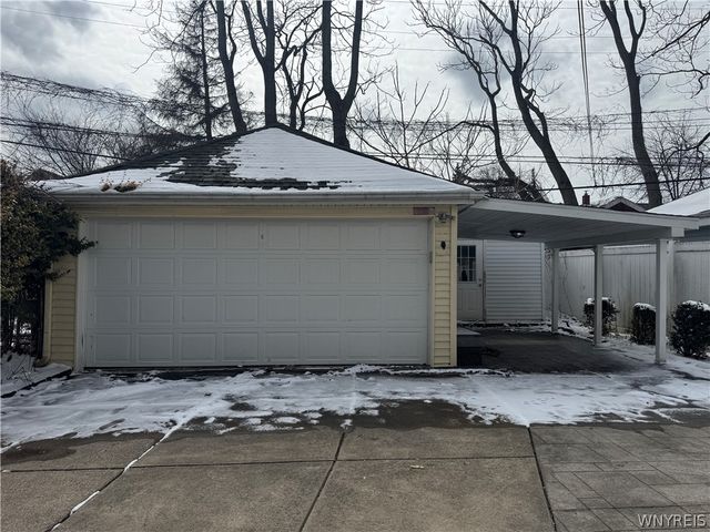 28 Shoreham Parkway, Buffalo, NY 14216