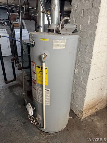 28 Shoreham Parkway, Buffalo, NY 14216