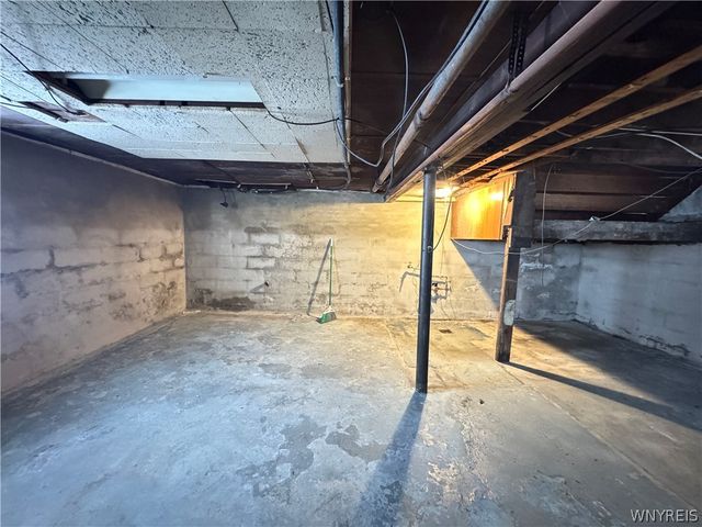 28 Shoreham Parkway, Buffalo, NY 14216