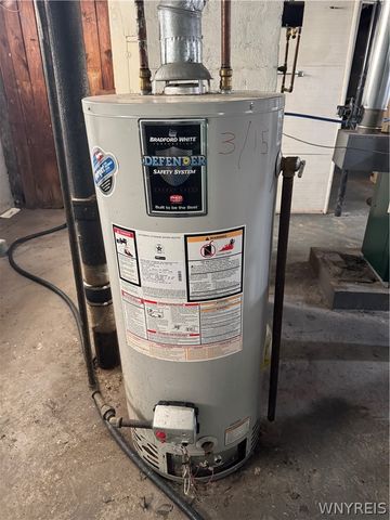 28 Shoreham Parkway, Buffalo, NY 14216