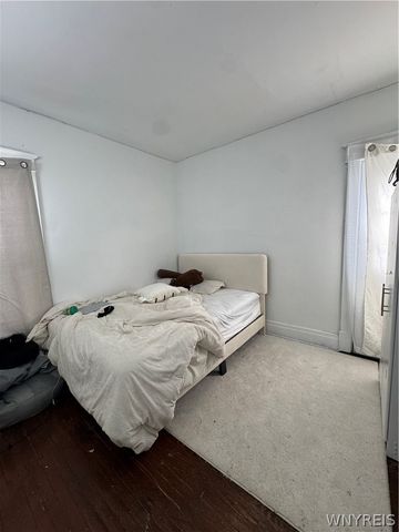 28 Shoreham Parkway, Buffalo, NY 14216