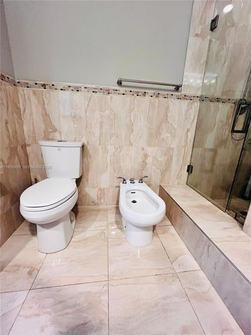 253 Poinciana Dr 603, Sunny Isles Beach, FL 33160